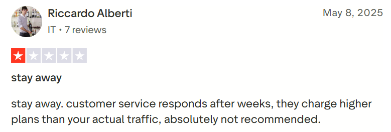User review of Usercentrics on Trustpilot.