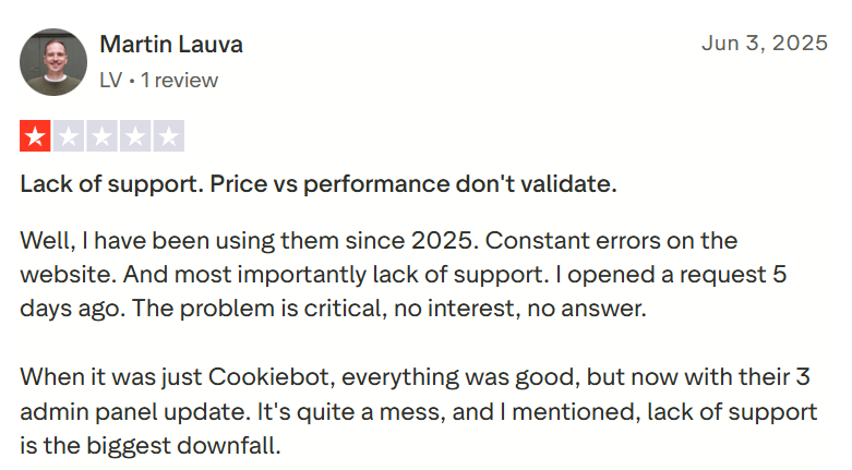 Customer review of Usercentrics on Trustpilot.